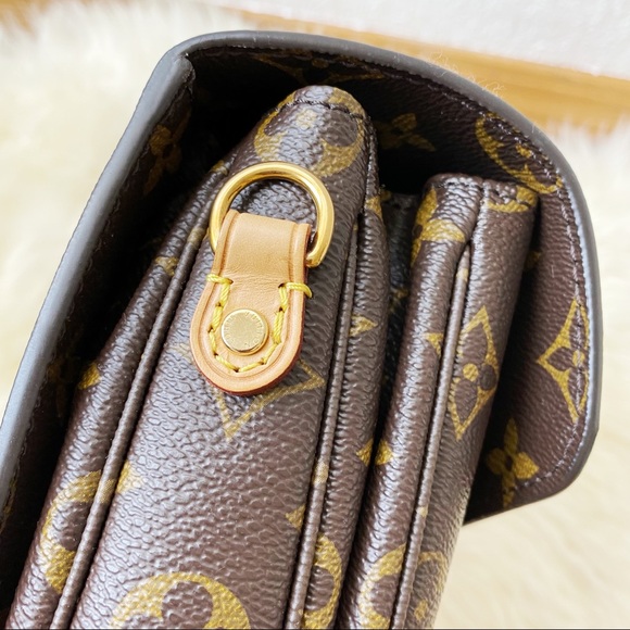 LV Pochette Métis in Monogram Canvas - Picture 12 of 15